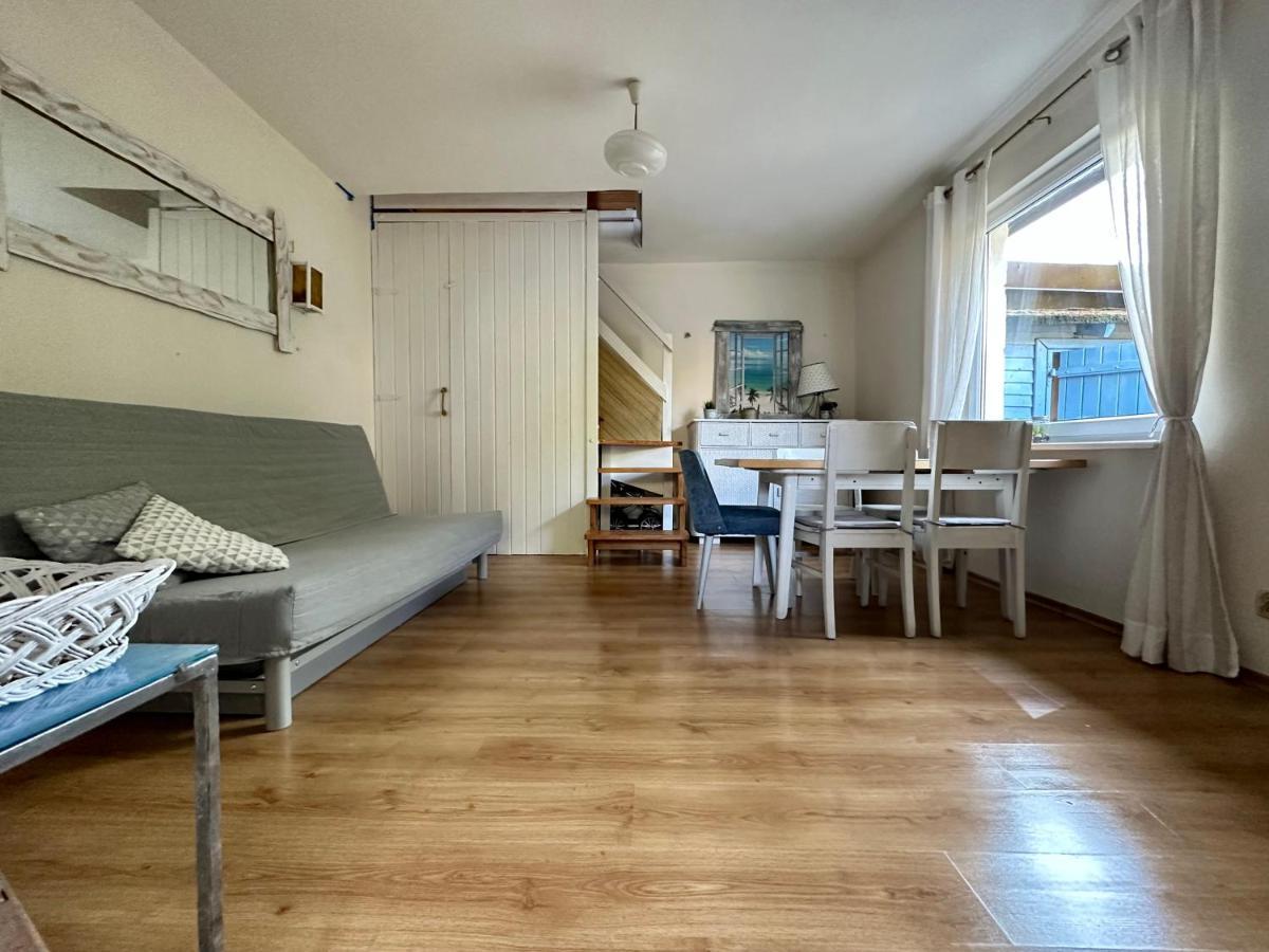 Domek Przy Plazy Rewa Exteriör bild